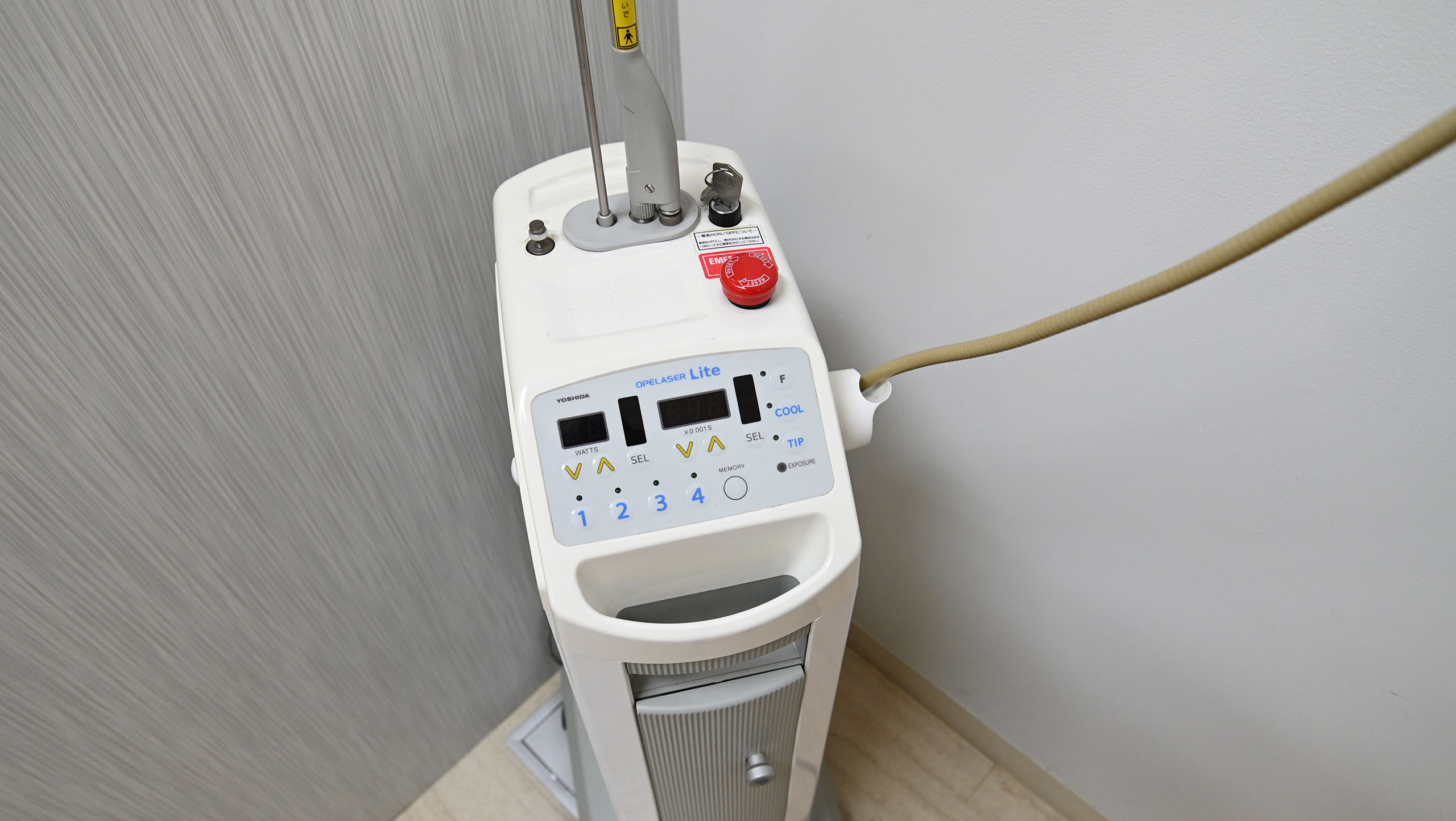 歯科用レーザー